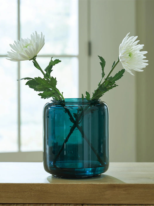 Inisland Vase