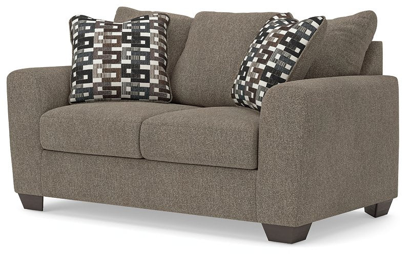 Triston-Peaks Loveseat