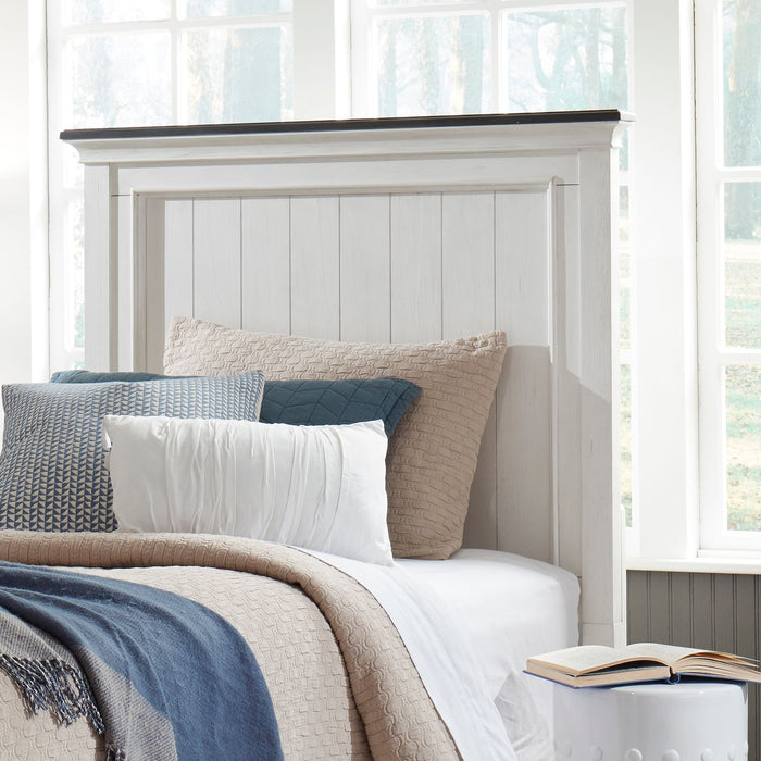 Liberty Furniture Allyson Park Full Panel Bed in Wirebrushed White image