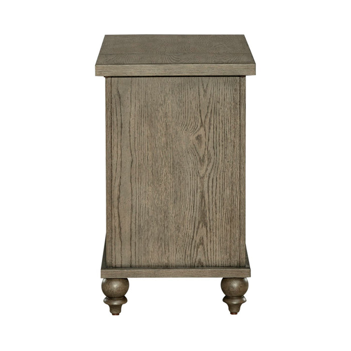 Americana Farmhouse Chair Side Table in Dusty Taupe