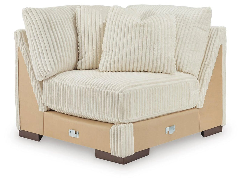 Lindyn Sectional with Chaise