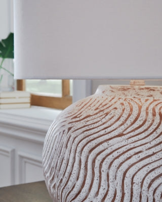 Vien Table Lamp