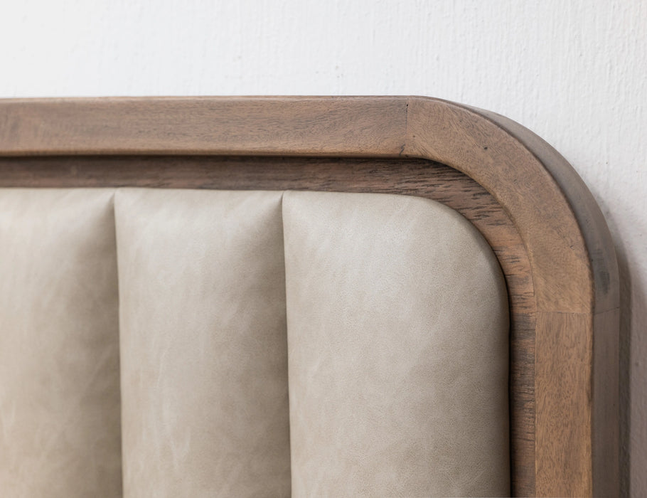 Mezquite Upholstered Queen Bed